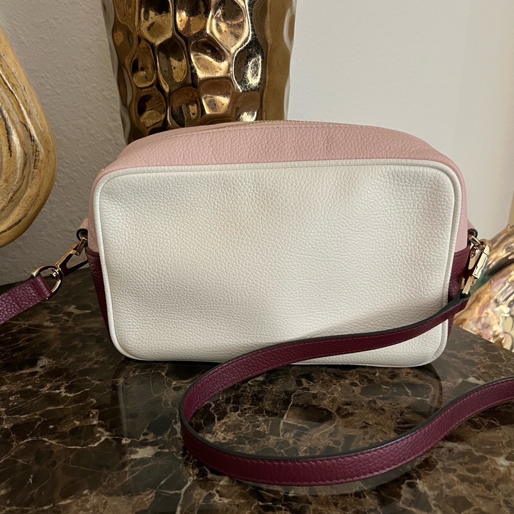 Golden Goose Star Made in Italy Soft-Grain Leather Crossbody Bag. - Picture 2 of 10